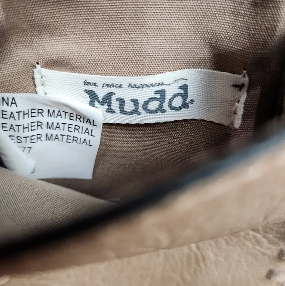 NWOT MUDD SOUTHWESTERN BOHEMIAN STUDDED FRINGED CROSSBODY BAG - Picture 2 of 8